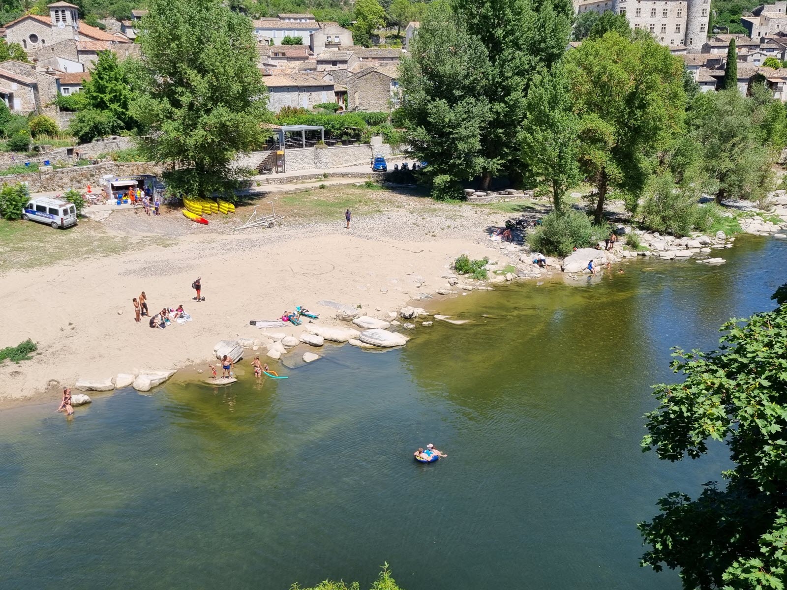 Photo du lieu de baignade L'ARDECHE A LA PLAGE DU VIEUX PONT à VOGUE
